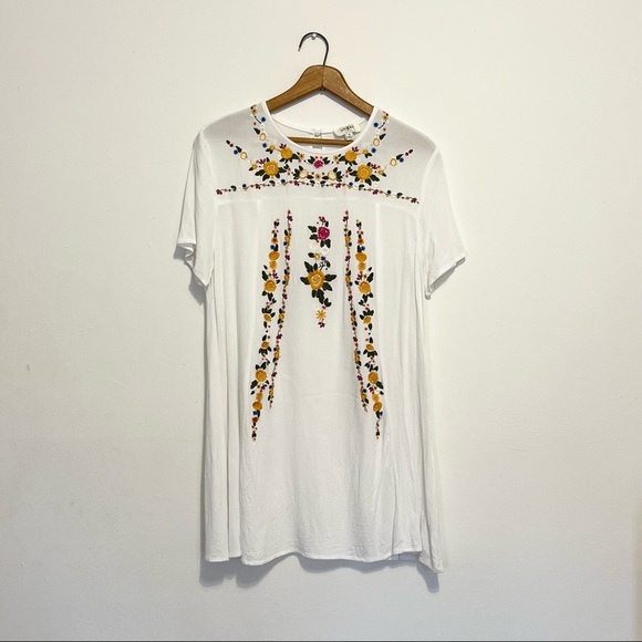 Umgee Boho Hippie Crochet Knit Floral Embroidered Dress Womens Size Medium - Picture 2 of 12